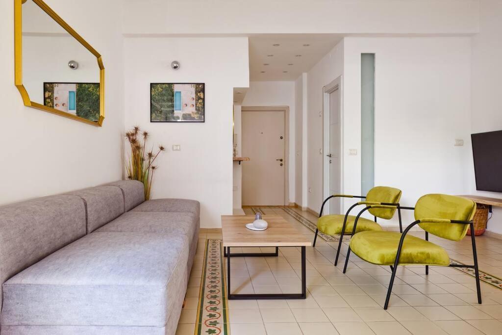 Apartment Renovated 2br With Balcony In Bauhaus *beachfront* Tel Aviv-Jaffa