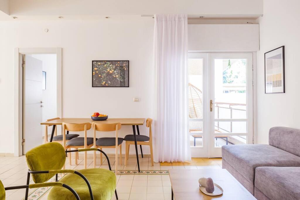 Apartment Renovated 2br With Balcony In Bauhaus *beachfront* Tel Aviv-Jaffa